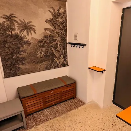 Riviera Park Retreat *