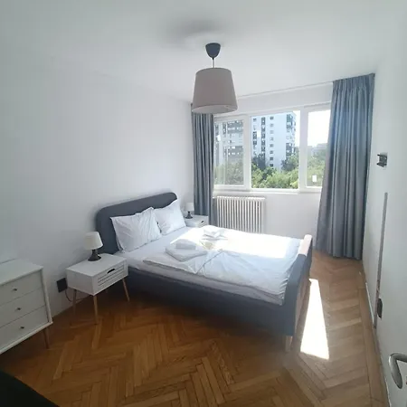 Riviera Park Retreat Apartment