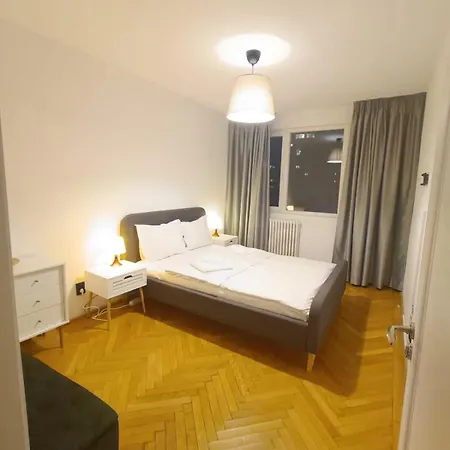 Riviera Park Retreat Apartment *