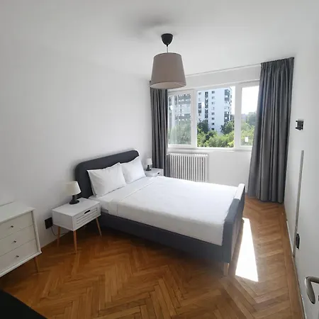 Апартаменти Riviera Park Retreat - Near National Arena