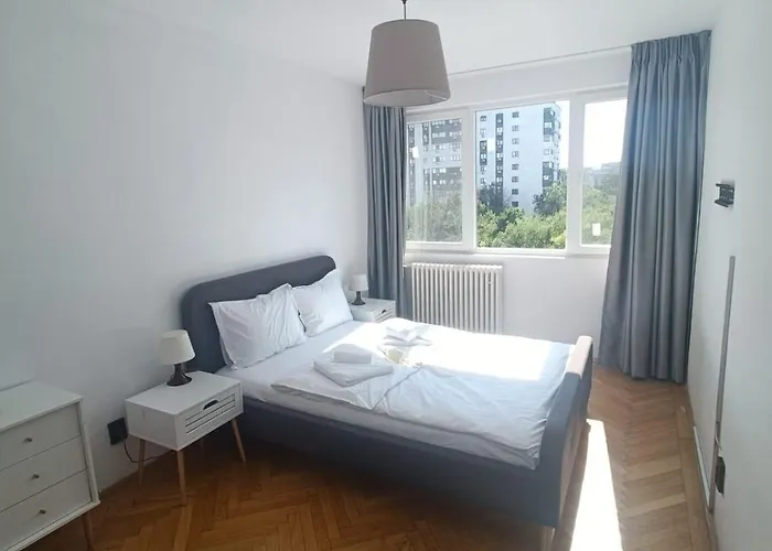 Riviera Park Retreat Apartment