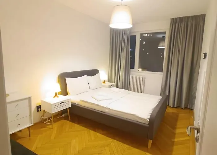 Riviera Park Retreat Apartment *