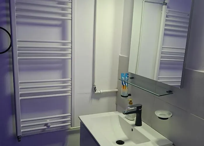 Riviera Park Retreat شقة