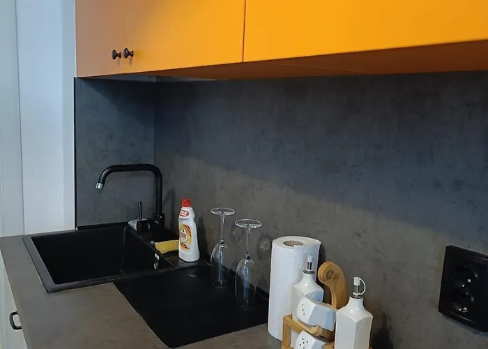 Riviera Park Retreat شقة